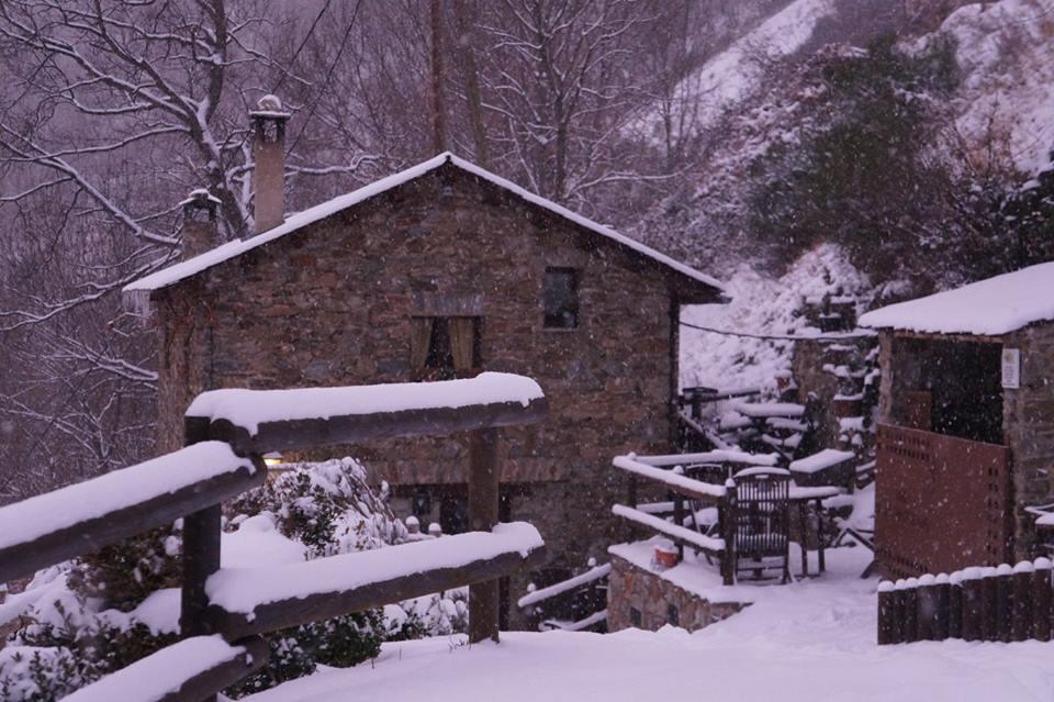 Masia Can Constans เกราลบ์ส ภายนอก รูปภาพ